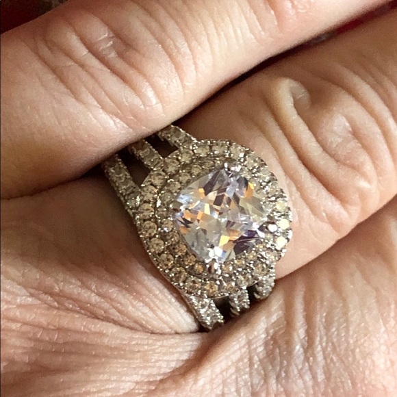 Jewelry - 10ctCZ Incredible BRILLIANCE Sterling 925 Engagement Wedding Right Hand Ring!